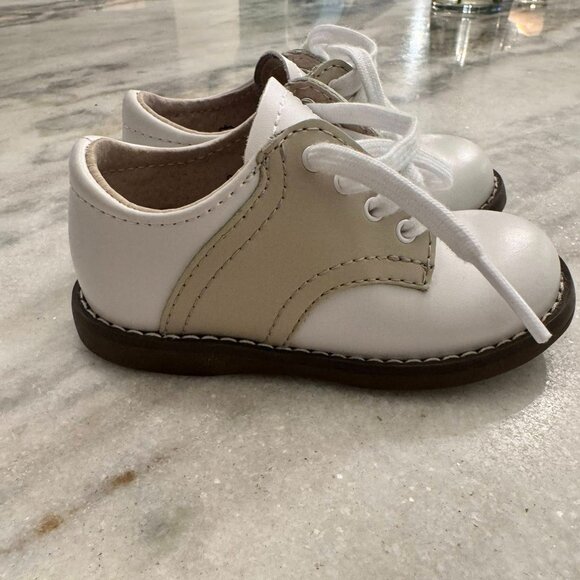 Footmates Saddle Oxford Size 5 - Picture 2 of 2